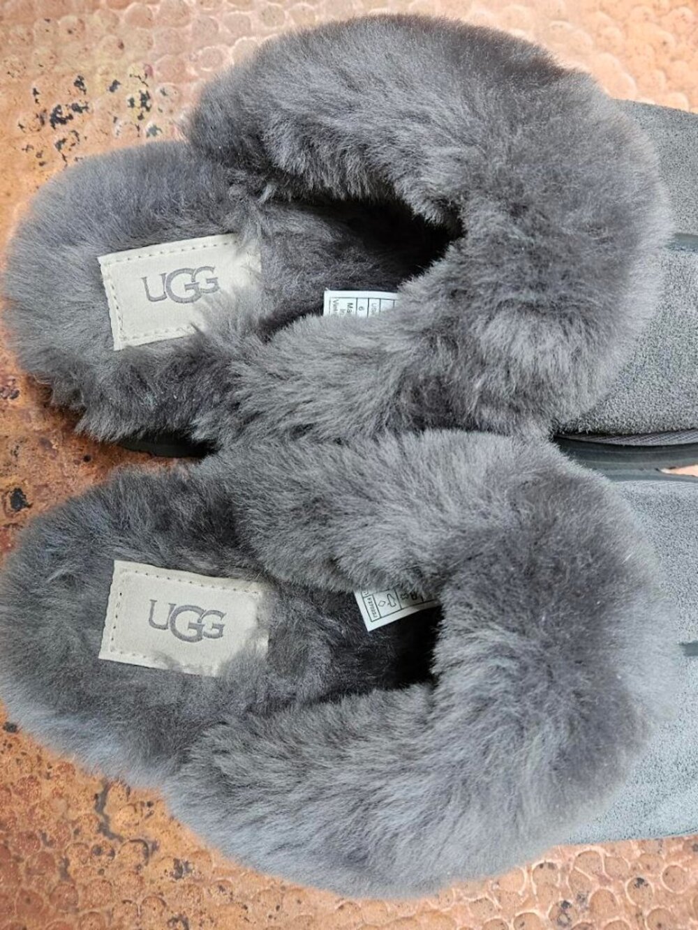 UGG Disquette Slippers Women’s Size 6 Genuine Shearling